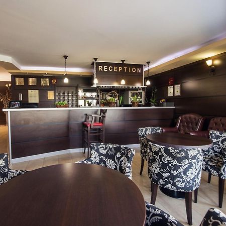 Family Hotel Hebar バタク エクステリア 写真