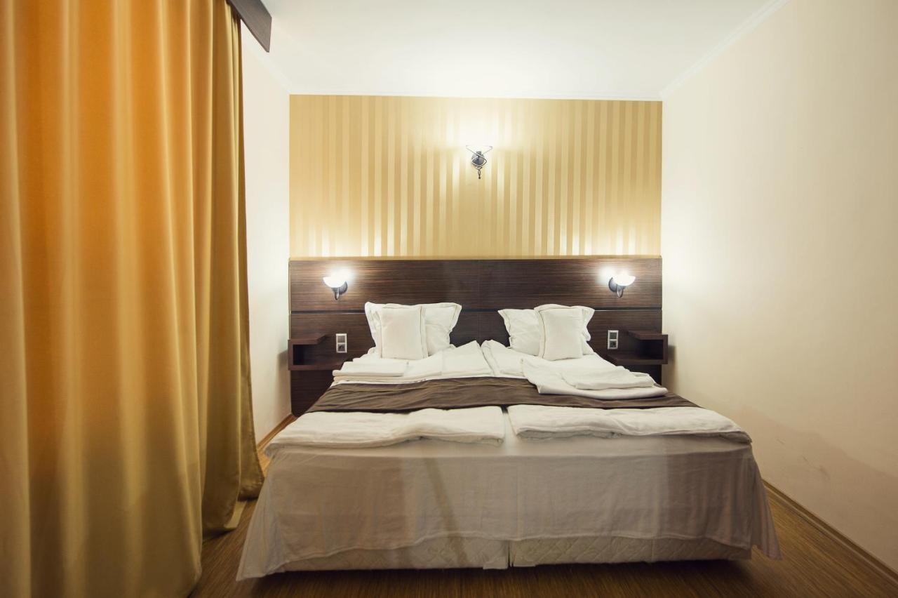 Family Hotel Hebar バタク エクステリア 写真