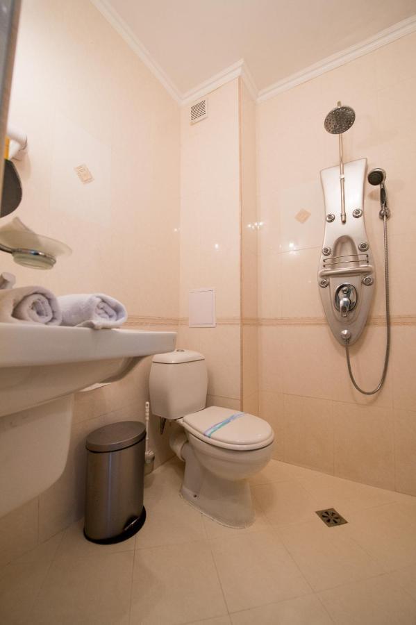 Family Hotel Hebar バタク エクステリア 写真