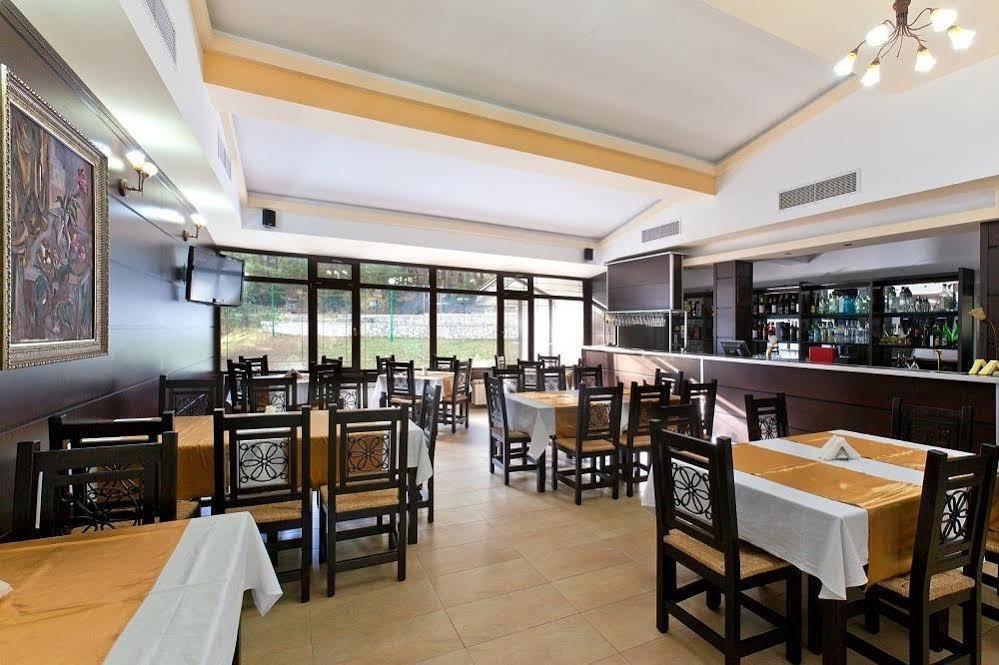 Family Hotel Hebar バタク エクステリア 写真
