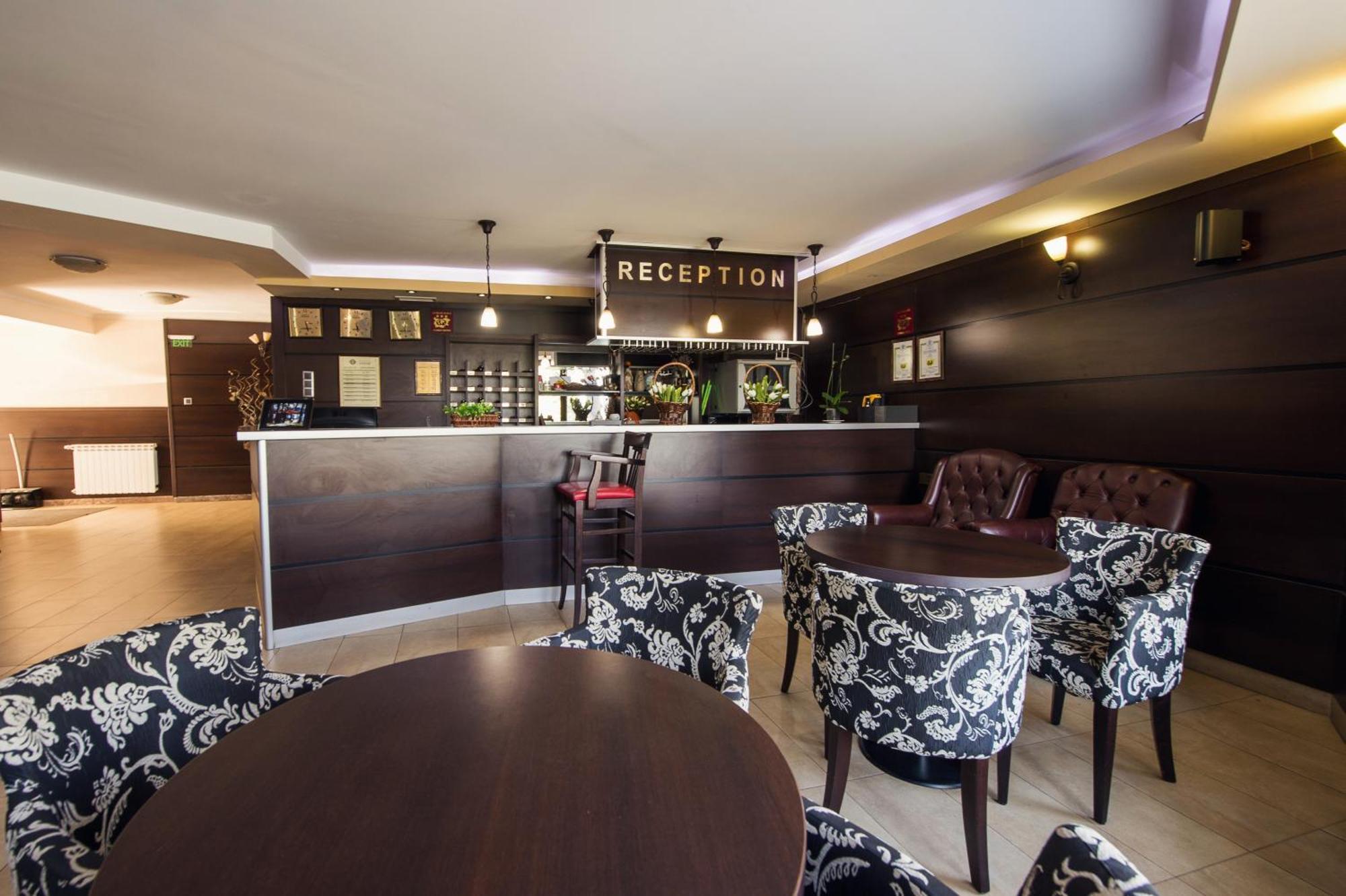 Family Hotel Hebar バタク エクステリア 写真
